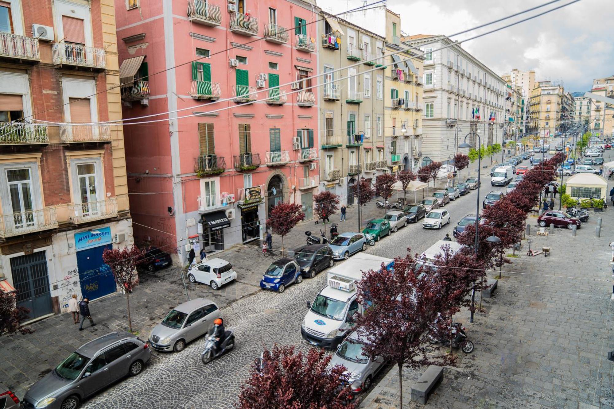 Domus Ugo Apartment Napoli Exterior foto